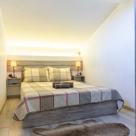 Fine House טריקלה