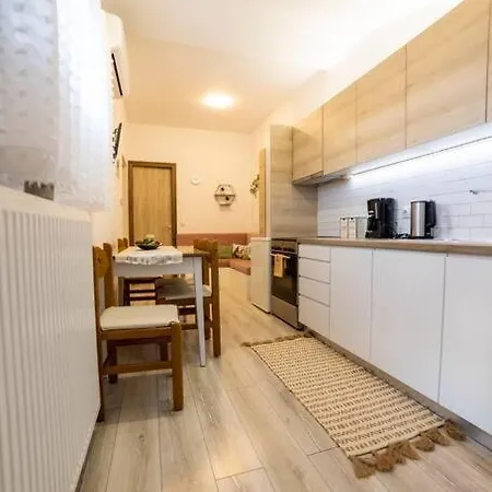 דירה Fine House *