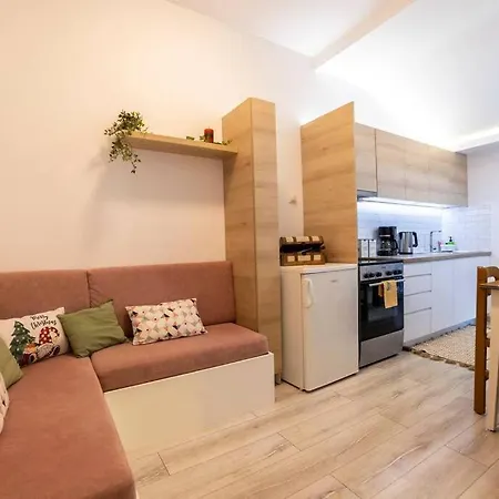 דירה Fine House טריקלה