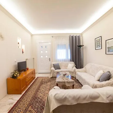 Fine House דירה
